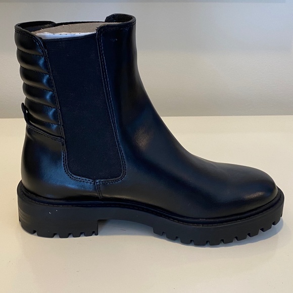 *NWT* Chelsea Boots - Black - Sz 6 - Picture 7 of 13